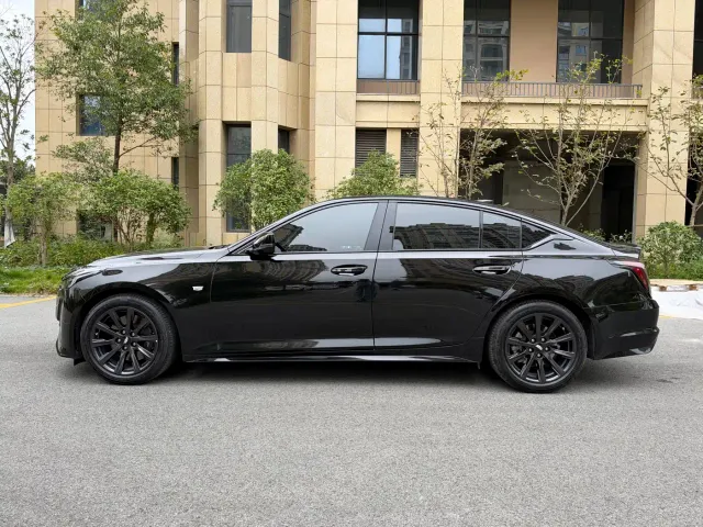Cadillac CT5 — Фото автомобиля 5
