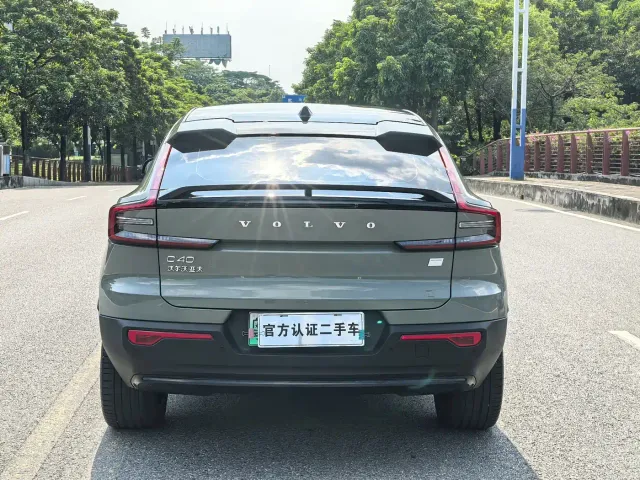 Volvo C40 — Фото автомобиля 18