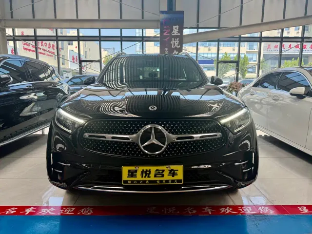 Фотография автомобиля — Mercedes-Benz GLC-Class