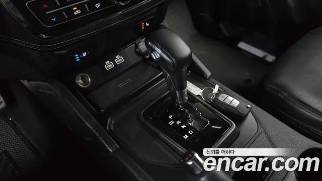 KG_Mobility_Ssangyong Rexton Новый Rexton Sport Khan Дизель 2.2 2WD — Фото автомобиля 5