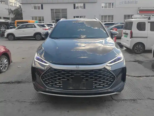 BYD Tang — Фото автомобиля 2