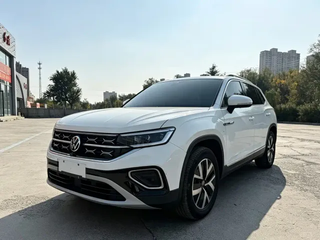 Фотография автомобиля — Volkswagen Tayron