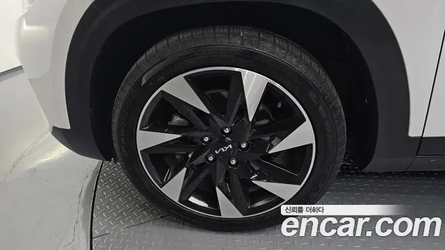Kia Seltos Seltos Бензин 1.6 Turbo 4WD — Фото автомобиля 5