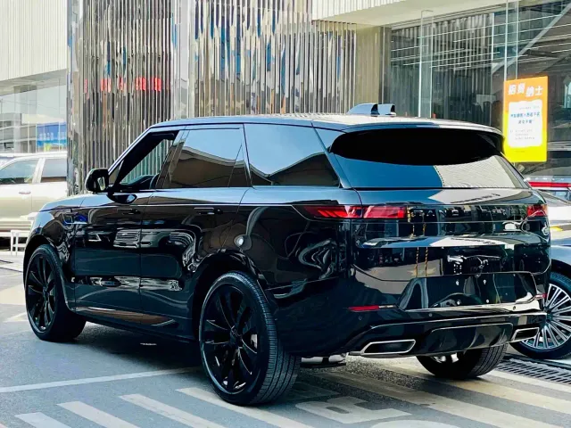 Land Rover Range Rover Sport — Фото автомобиля 4