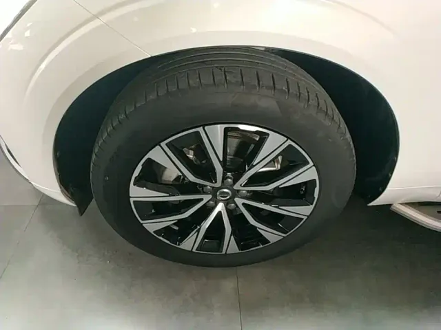 Volvo XC60 — Фото автомобиля 22