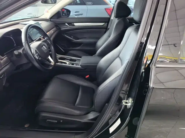 Honda Accord — Фото автомобиля 14