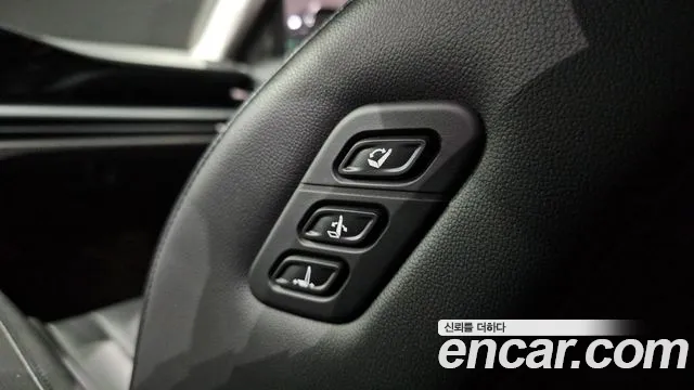 Hyundai Grandeur Grandeur (GN7) 3.5 Бензин 2WD — Фото автомобиля 29