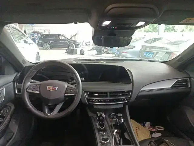 Cadillac CT5 — Фото автомобиля 2