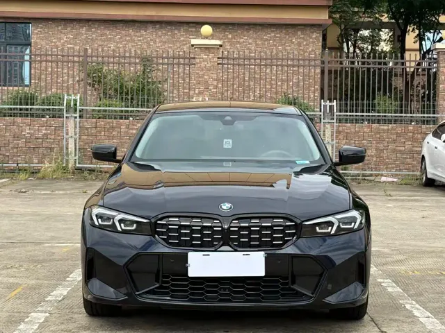 BMW 3 Series — Фото автомобиля 2