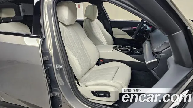 BMW 5 Series G60 — Фото автомобиля 16