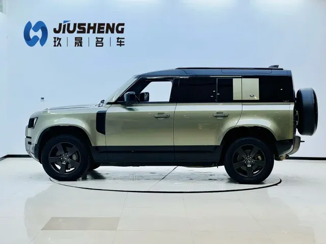 Land Rover Defender — Фото автомобиля 3