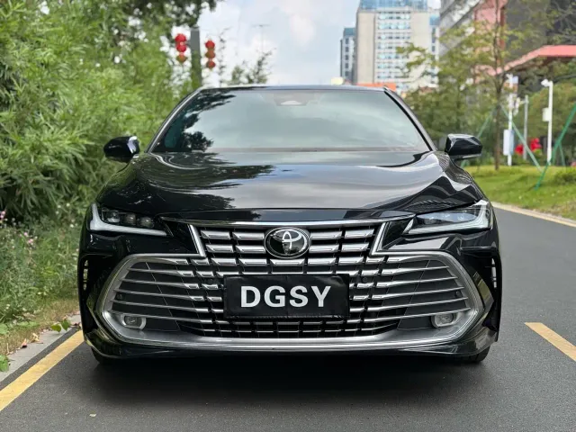 Toyota Avalon — Фото автомобиля 2