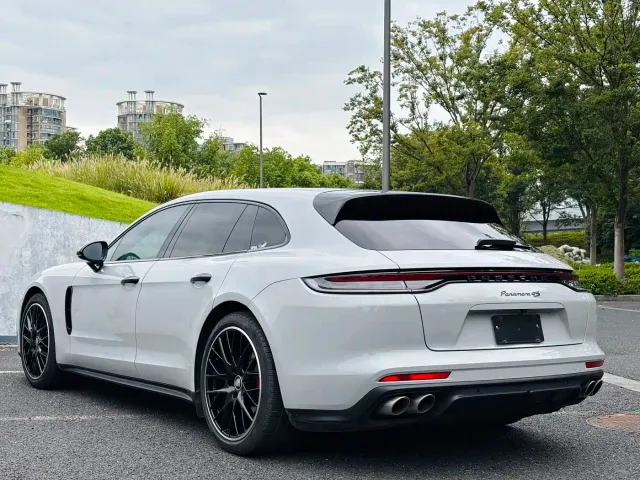 Porsche Panamera — Фото автомобиля 11