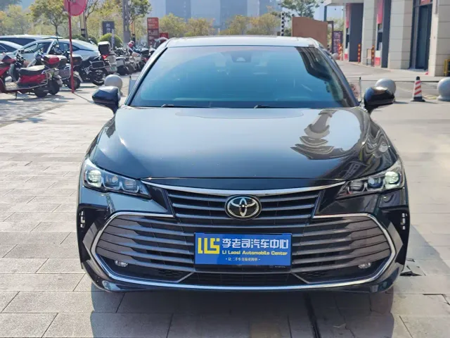 Toyota Avalon — Фото автомобиля 4