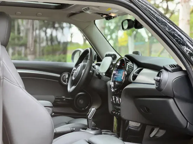 MINI Hatch — Фото автомобиля 8