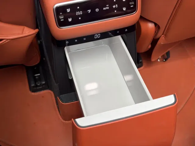 Li Auto Li Xiang L9 2024 Pro — Фото автомобиля 12