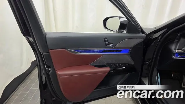 BMW 7 Series G70 — Фото автомобиля 24