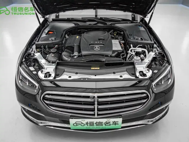 Mercedes-Benz E-Class — Фото автомобиля 21