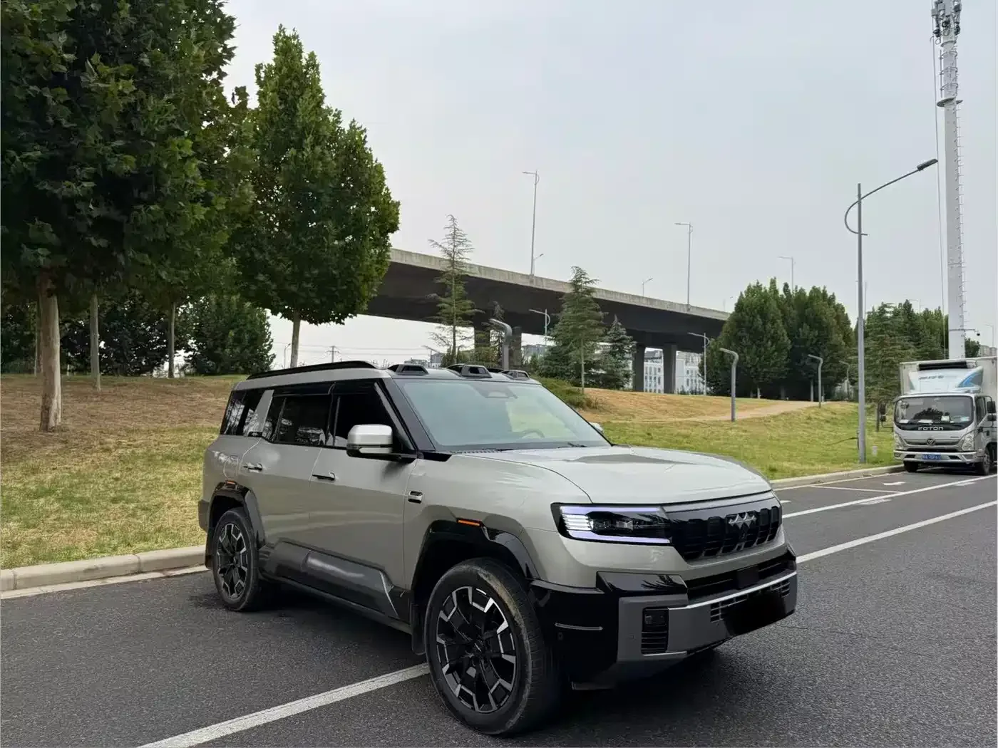 Фотография автомобиля — BYD FangChengBao Leopard 8