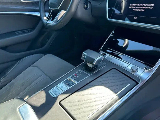 Audi A6L — Фото автомобиля 18