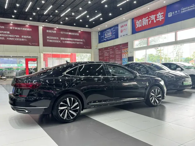 Volkswagen Passat — Фото автомобиля 6