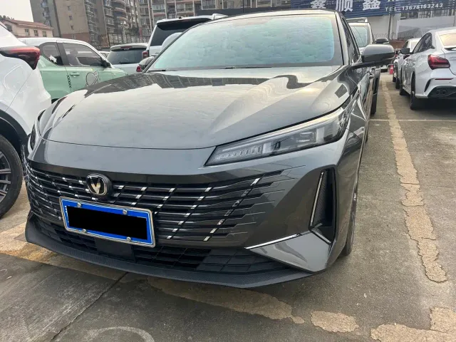 Фотография автомобиля — Changan Eado
