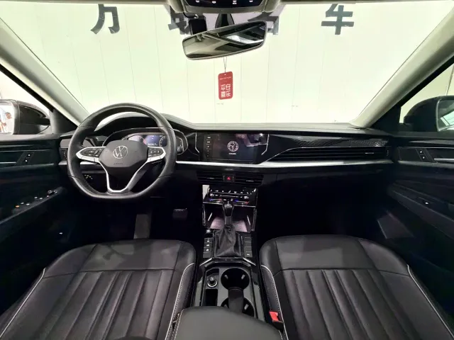 Volkswagen Passat — Фото автомобиля 5