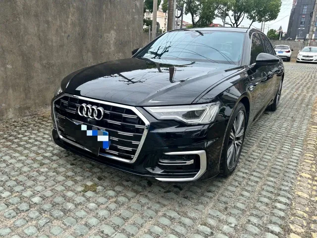 Фотография автомобиля — Audi A6L