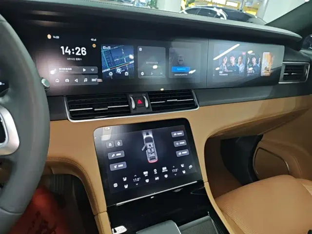 Li Auto ONE — Фото автомобиля 12
