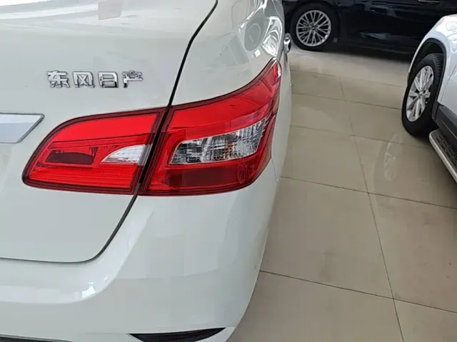Nissan Sylphy — Фото автомобиля 7