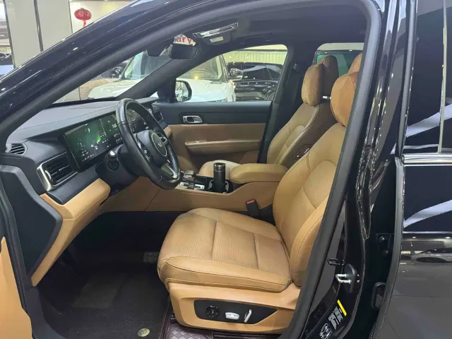 Li Auto ONE — Фото автомобиля 6