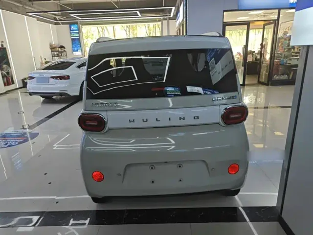 Wuling Hongguang Mini EV — Фото автомобиля 5
