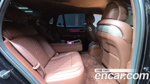 Genesis G90 Бензин 3.5 турбо AWD — Фото автомобиля 12