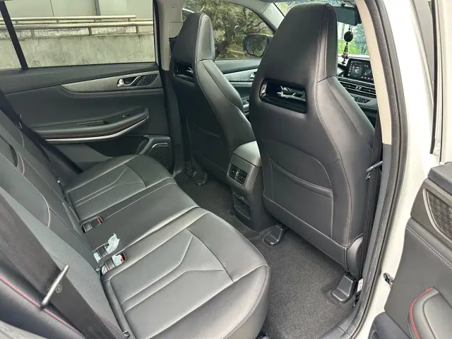 Changan CS75 — Фото автомобиля 8