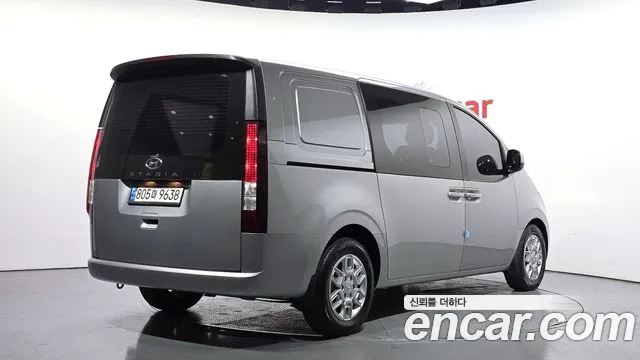 Hyundai Staria Staria Карго 5 мест — Фото автомобиля 2