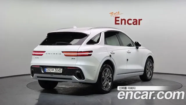 Genesis GV70 2.5T Бензин AWD — Фото автомобиля 2