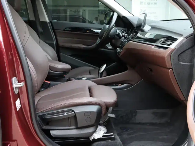 BMW X1 — Фото автомобиля 6