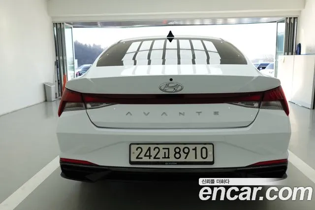 Hyundai AVANTE Avante (CN7) — Фото автомобиля 4