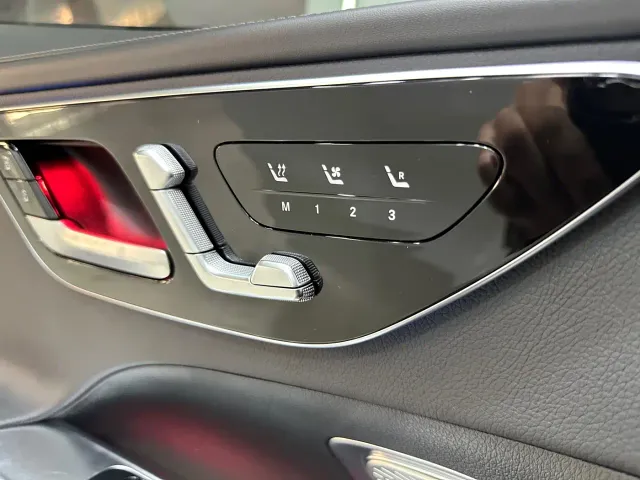 Mercedes-Benz C-Class — Фото автомобиля 10