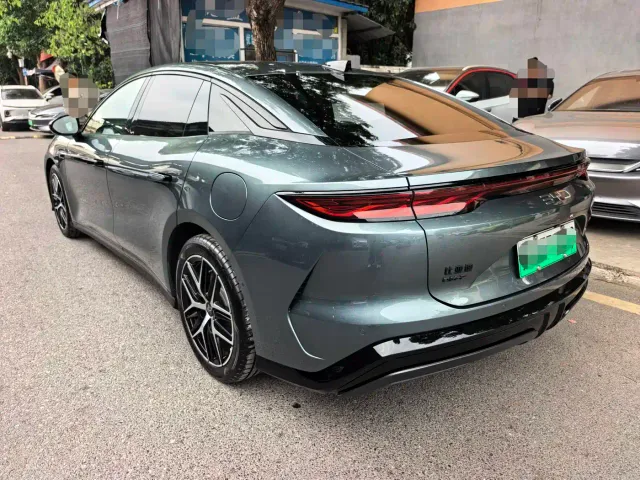 BYD Han L — Фото автомобиля 13