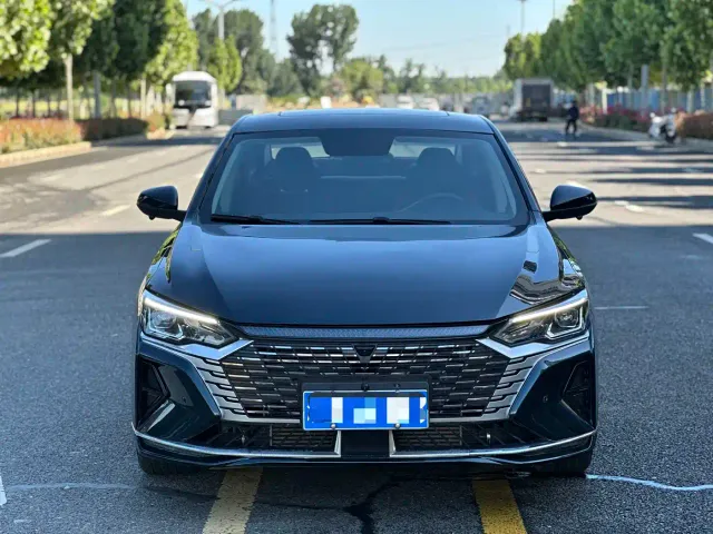 Dongfeng Yixuan MAX — Фото автомобиля 2