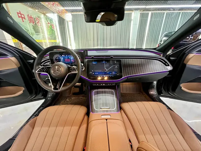 Mercedes-Benz E-Class — Фото автомобиля 16