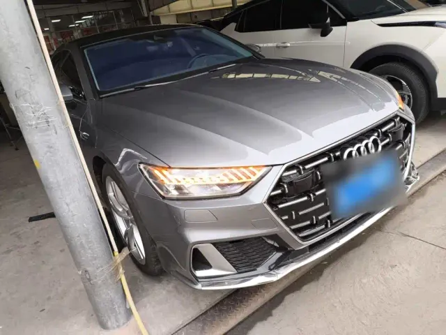 Audi A7L — Фото автомобиля 21