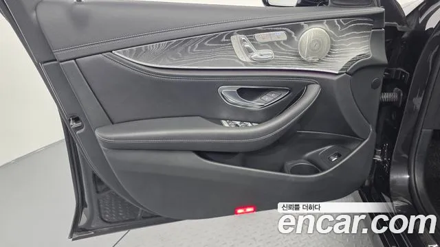Mercedes-Benz E-Class E-класс W213 — Фото автомобиля 23
