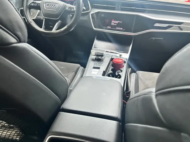 Audi A6L — Фото автомобиля 13
