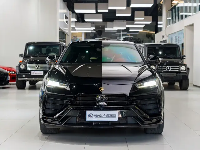Lamborghini Urus — Фото автомобиля 2