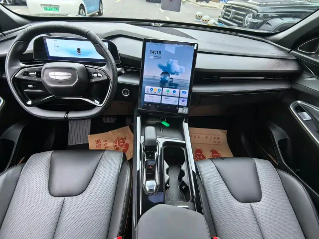 Geely Boyue — Фото автомобиля 7