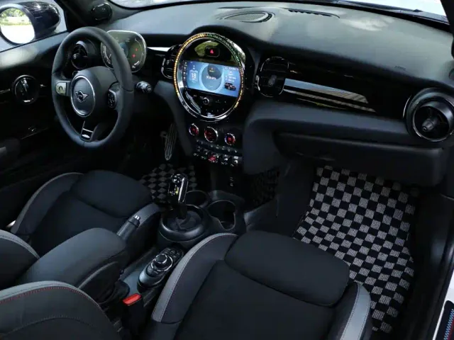 MINI Hatch — Фото автомобиля 11