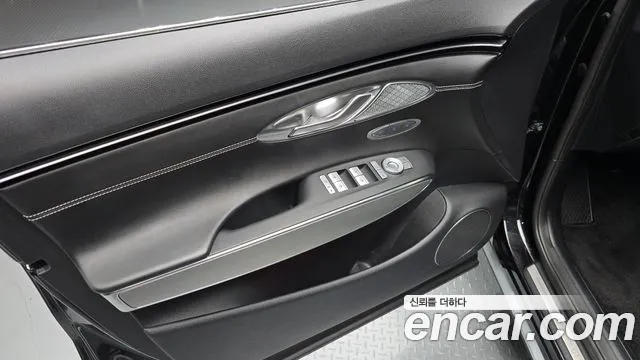 Genesis GV70 Electrified — Фото автомобиля 13
