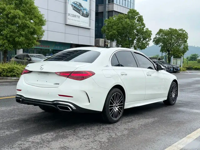 Mercedes-Benz C-Class — Фото автомобиля 4